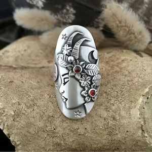 Capricorn ring